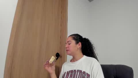 Mia Rouse online show from June 10, 5:11 pm
