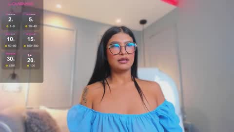 Mia  online show from February 26, 3:16 am