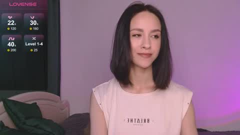 Mia online show from September 30, 7:47 am