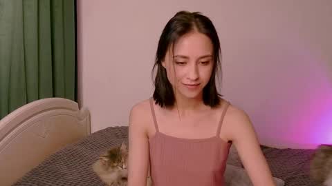 Mia online show from September 9, 6:35 am