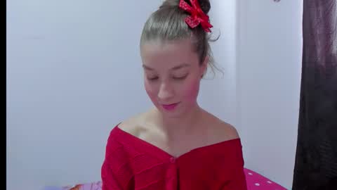  Chloe  online show from September 30, 5:40 pm