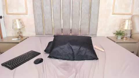 Mia online show from June 15, 2:34 am