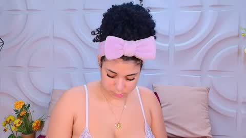 Mia online show from January 27, 5:47 am