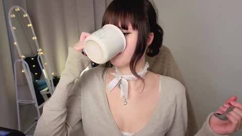 Michele online show from February 22, 1:45 pm