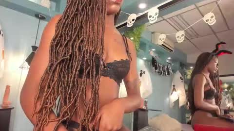 michellepose online show from October 30, 1:34 pm