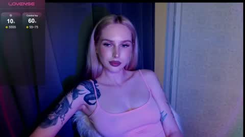 Michelle online show from June 25, 7:48 pm