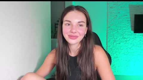 Michellee online show from October 1, 3:39 pm