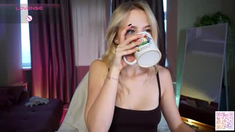 mickeydior online show from October 4, 11:49 am