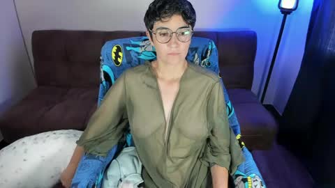 Blue online show from April 17, 3:36 pm