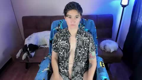 Blue online show from October 14, 3:36 pm