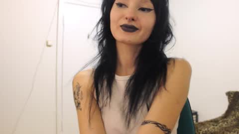 midnightsiren online show from September 22, 7:34 pm