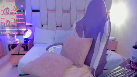 Miia Schwarz  online show from February 7, 4:00 pm