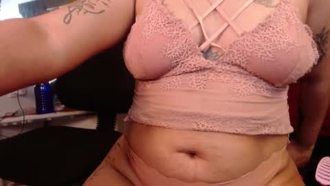 miia online show from April 1, 6:16 pm