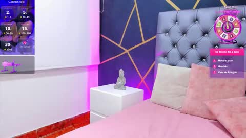 Mia online show from October 18, 6:27 am