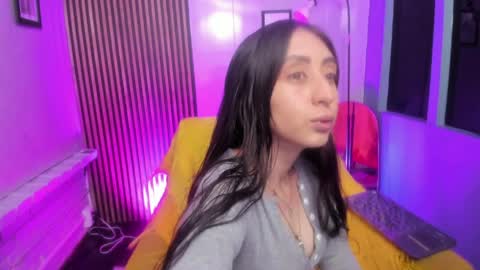 miilu  online show from April 9, 3:53 am