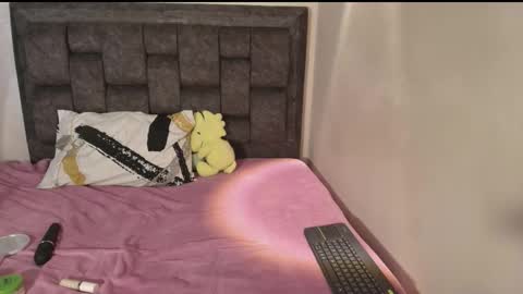 Emmy online show from September 11, 6:52 pm