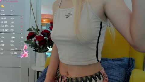 miissblonde online show from April 14, 2:22 am