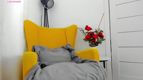 miissblonde online show from March 2, 2:55 am