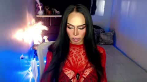 MikeyAlawi online show from May 3, 9:23 am