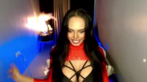 MikeyAlawi online show from June 29, 10:15 am