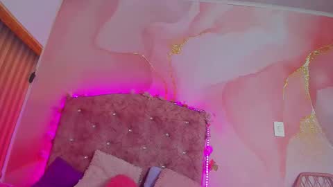 mila_grace_ online show from December 20, 6:56 pm