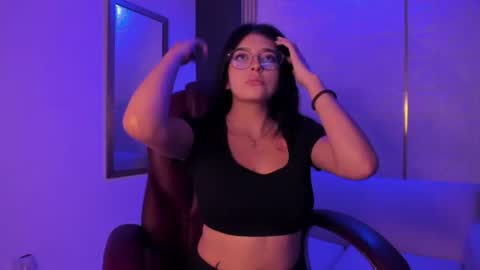mila_koopeer online show from July 31, 7:37 pm