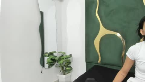 mila_petiteasm online show from July 6, 12:10 pm