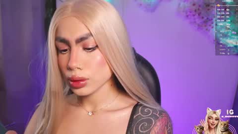 M I L A  online show from November 30, 6:23 pm