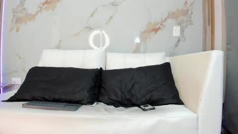          online show from January 18, 9:24 pm