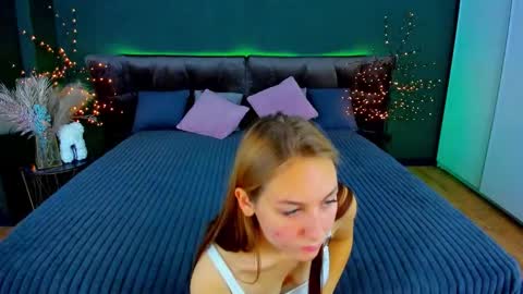 Milla online show from October 20, 7:00 am