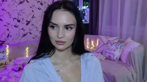 Mila online show from August 7, 8:27 pm