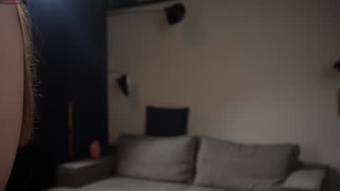 milablum online show from December 9, 5:41 pm