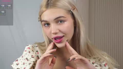 Mila and u can call me sweet bunny online show from November 3, 9:35 am