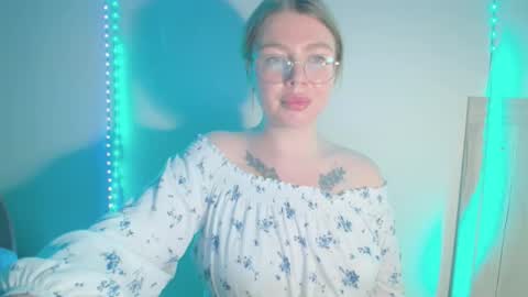 MilanaQueen 22 online show from February 8, 12:25 am