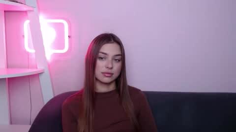 milanaangelas online show from February 15, 6:05 am