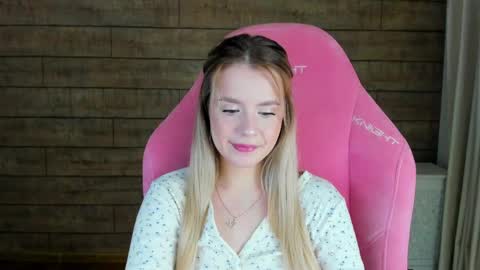 MilanaBalmain online show from April 14, 4:34 am