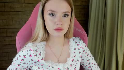 MilanaBalmain online show from April 8, 4:09 pm