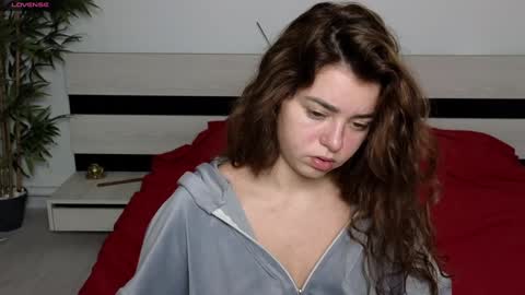 Mila online show from December 6, 8:15 am