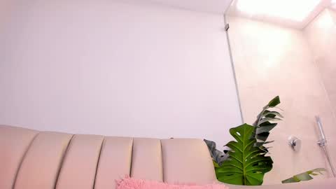 Sexy Mila  online show from May 30, 4:48 pm