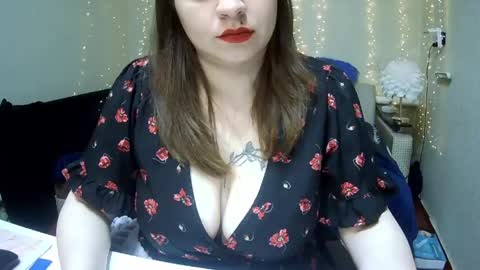 Milaxcute online show from June 4, 4:55 pm