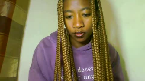 milennah online show from July 1, 9:58 pm