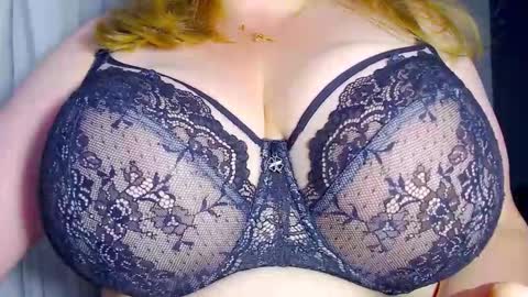 Milensxx online show from September 29, 10:37 pm