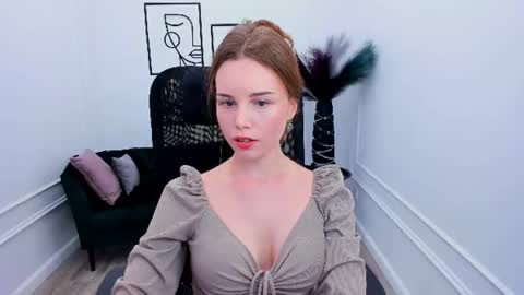 mileygloss online show from September 16, 11:40 am