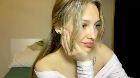 mileyy_cutee online show from April 30, 10:47 pm