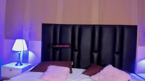 milf_meli online show from October 4, 7:07 pm