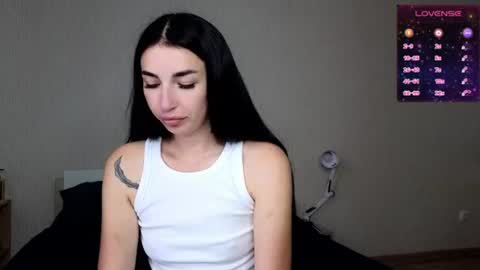 milkiss_kiss online show from June 18, 9:14 am