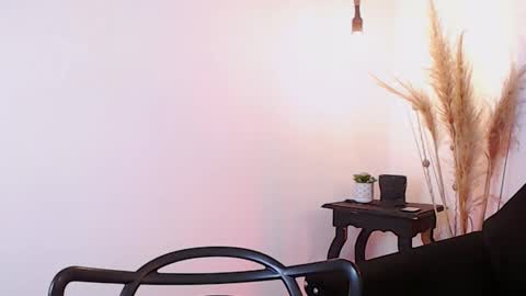 Julia  online show from February 28, 4:17 pm