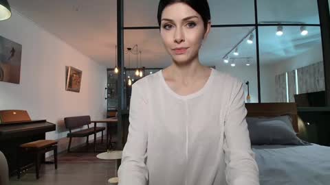 milla bella online show from February 27, 7:03 pm