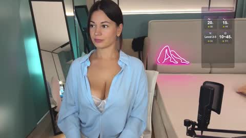 Mila online show from February 18, 7:21 pm