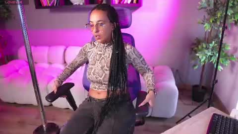 millie_volturi online show from June 30, 1:10 pm